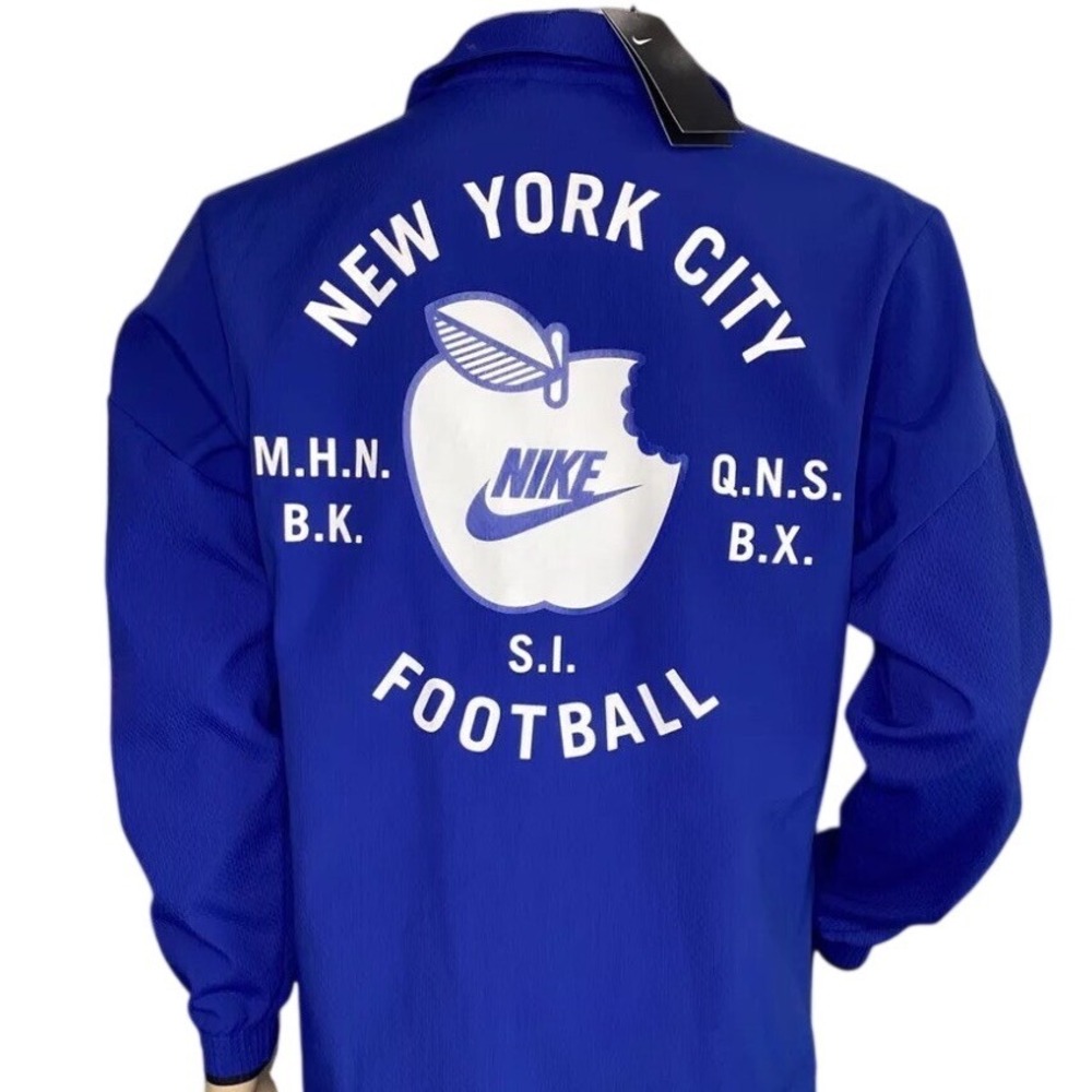Nike NYC‎ Jacket Mens Medium Big Apple Swoosh Full Zip Windbreaker Hooded AT6643